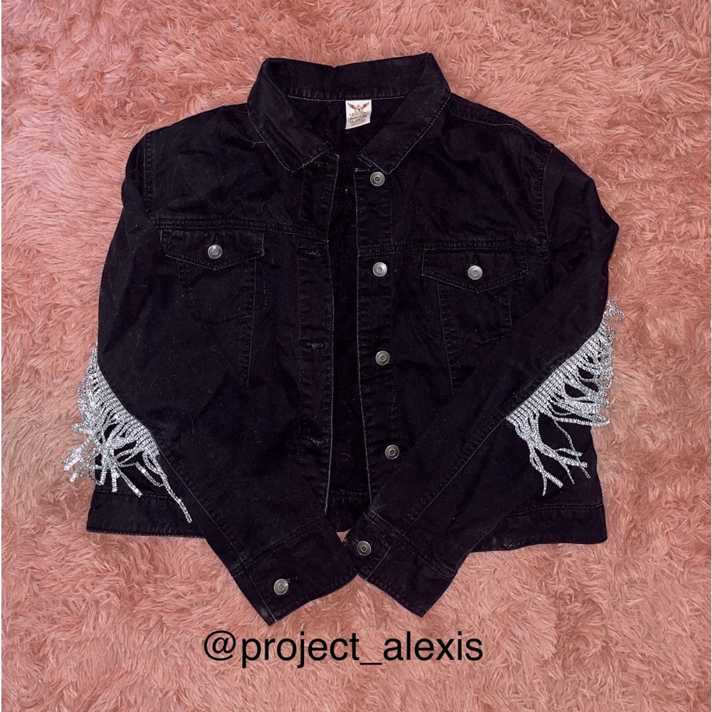 ⭐️Western Bedazzled Jean Jacket⭐️
